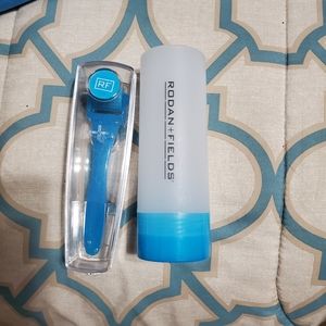 Roller and cleaning container